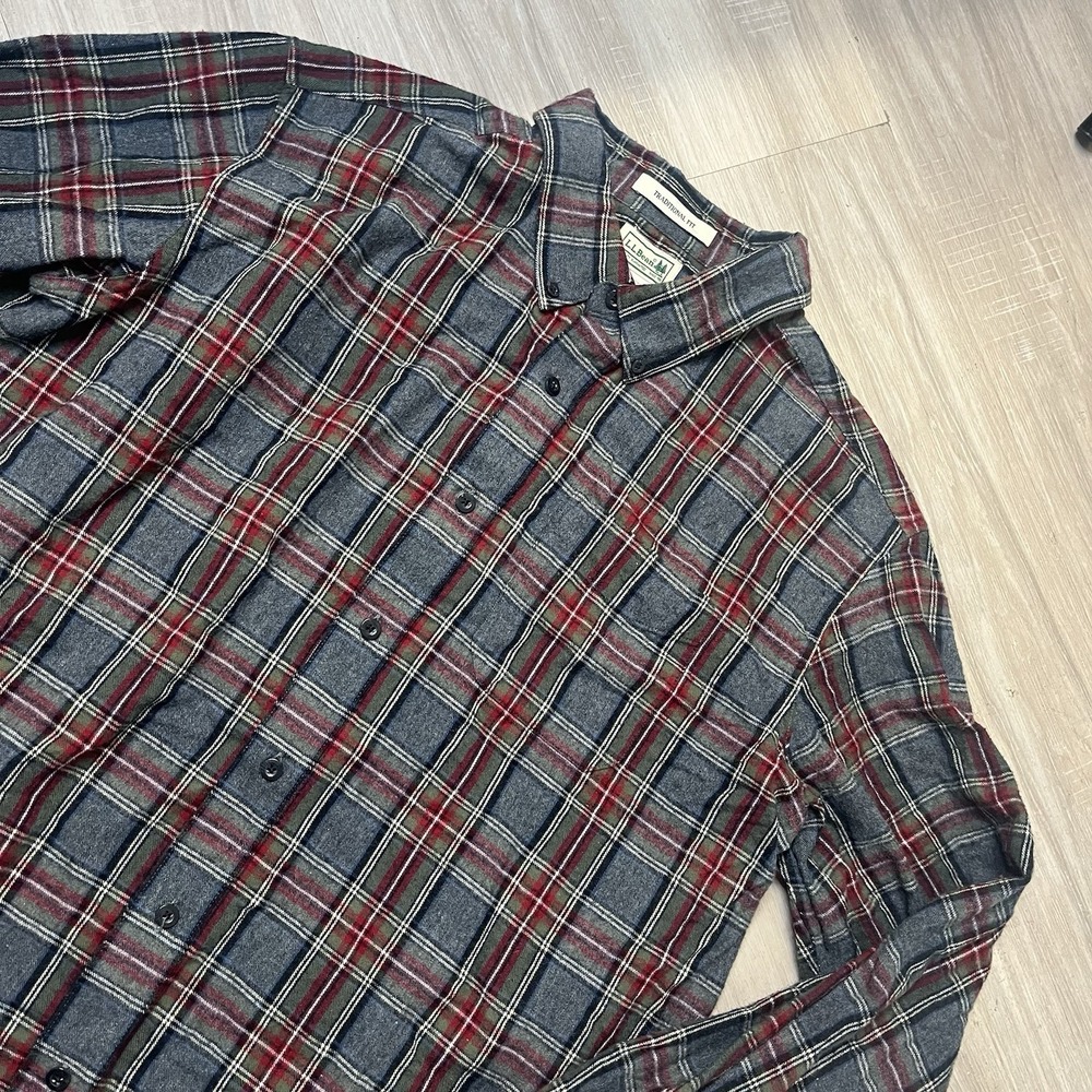 LL Bean Chamois Shirt Men XL Plaid Heavy Button Up Flannel Traditional Fit‎